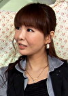 お買い物途中のセレブ感漂う奥様をアンケートとナンパして車内で下着拝見！なし崩し的なボディタッチに切ない喘ぎ声を漏らしてイキまくるセレブ妻！