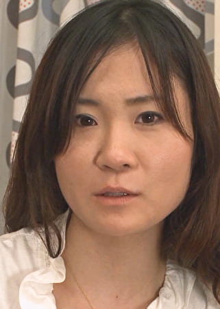 欲求不満に抗えない清楚で美人な人妻さん！旦那に内緒の中出しSEX！