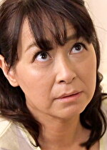 【素人・熟女】オナホドールとなった友だちの熟母と3Pで変態異常性交！