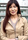セレブな雰囲気とは裏腹にえげつないエロさを晒す還暦美魔女の嵌め潮淫乱SEX！