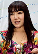 【素人・熟女】バーゲン帰りのおしゃれ母娘を褒めちぎってナンパ嵌め撮りSEX！