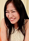 自称「顔がエロい」と言う黒髪美熟女がAV好きが講じてAV出演。SEXしたい衝動を抑えられないユル股熟女！