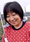 地味で素朴な田舎のおばちゃん！娯楽のない田舎暮らしに刺激を求めてAV出演！スケベなヨガリ声を響かせるガン突きSEX！