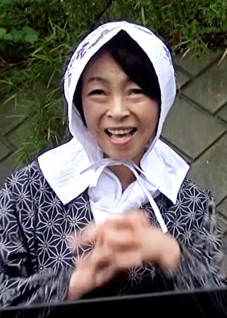 もんぺ姿の田舎の熟女さんを旦那の指令でナンパ！人気のない青空の下で濃厚SEXやっちゃいました！