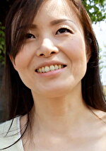 【素人・熟女】Sっ気ご奉仕とクンニ大好き黒髪美熟女の淫乱SEX！