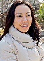 【素人・熟女】8年間、男性経験なしの濃いめの美人顔のバツイチ熟女さん。オンナの悦びと潤いを求めてAV出演！性欲発散の激ピスSEX！