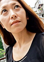 【素人・熟女】3ヶ月前に別れたばかりの性欲めのスレンダー熟女が我慢できずにAVセックスで肉欲暴走SEX！