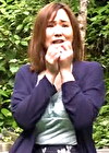 なんで私が･･･自然豊かな山中で抗えない快感に堕ちて行く美熟女の乱交連続ナマ中出しSEX！