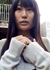 あどけなさが残る笑顔の黒髪美人娘をナンパ！敏感チクビを自分で触りローターオナニーするエッチ大好き娘と嵌め撮りSEX！