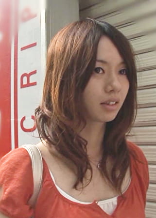 ここまでヤルつもりがなかった！はお約束！新婚ホヤホヤ奥様と旦那に内緒の不倫セックス！