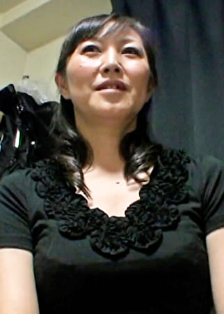 熟女が素人男性宅に突撃訪問！年の離れた男女の濃厚SEXに快感が止まらない！