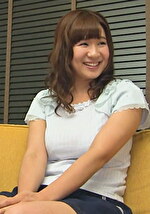 【素人・熟女】跳ねる爆乳！経験人数3人の優しい雰囲気漂うお姉さまは男優の凄テクに茫然自失！