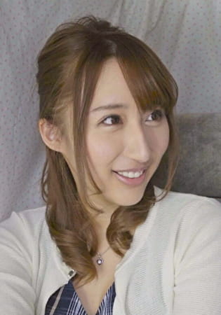 自由が丘在住元モデルのセレブ妻！バイブと電マで上品に喘ぐ