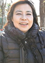 熟年離婚を考える超乳熟女の初撮りAV！性欲をひた隠す熟女の爆裂本能丸出しの快楽中出しSEX！