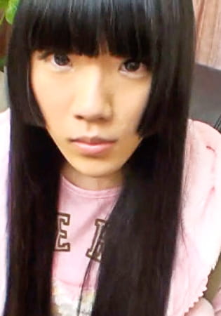 路地裏で寒さに震えて佇む黒髪地味娘をナンパしてAV撮影！ちいパイ＆パイパン娘の潮吹きお漏らしSEX！