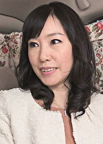 【素人・人妻】「すごい！すごい！」電マと肉棒で感じまくる五十路美魔女はおもちゃが大好き！