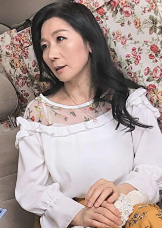 51歳Gカップ美熟女の乳首は超敏感！ちょっと触るとアソコも大洪水！