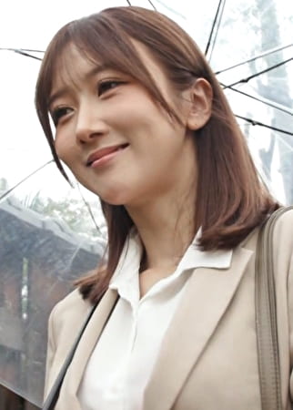 観光協会の職員として働く美熟女が旅館の主人との甘美な快楽に自らのM気質を開花させ従順な牝と化す変態SEX