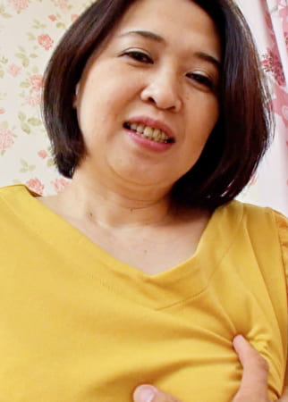 落ち着いた雰囲気の巨乳熟女が淑やかに快感に溺れる濃密なSEX！