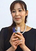 【素人・熟女】夫の元部下に抱かれ遺影の前で股間を濡らす未亡人の変態SEX！