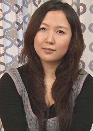 どことなく安心するおっとり顔の素人奥様！虫も潰せない様な顔して浮気はしちゃう？！Gカップのたわわなおっぱいを揺らして中出しセックス！