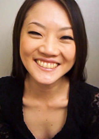 毎日SNSでセフレ探しをしている奥様。快楽至上主義で罪悪感は無く常にあたらしいオトコを求めている超肉食系人妻