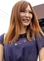 黒人男性たちにナンパされた熟女お姉さん。カップル成立で部屋にしけ込み想像以上の極デカ肉棒に昇天イキ！