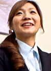 暇そうな美人奥様をナンパしてAV鑑賞をしてもらいました！最近ご無沙汰な夫婦生活で欲求不満を募らせている若妻さんと本能丸出し乱交SEX！