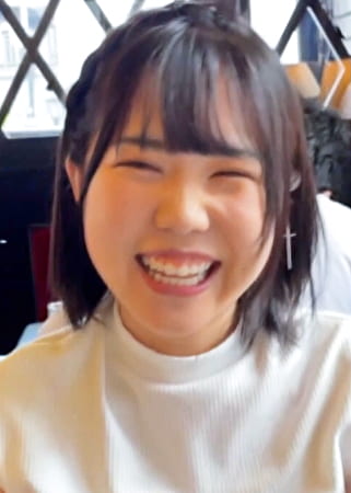 あどけなさが残るアイドルフェイスで明るく元気な天然巨乳のスタイル抜群パイパン娘とラブホで嵌め撮りSEX！