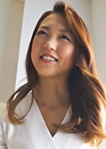 日焼け跡が眩しいスレンダー奥様！ 欲求不満解放でアソコは潮吹きビッチャビチャ！