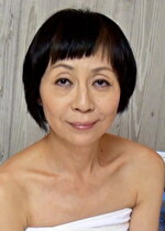 静岡でお茶畑を営む熟女は新しい生き方を求めてAV出演！家族承認の快楽没入型乱交中出しSEX！