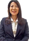 清楚な雰囲気の50歳バツイチで元予備校講師の美熟女が初めてのAV出演を決意！清楚な仮面の下の淫乱性交！