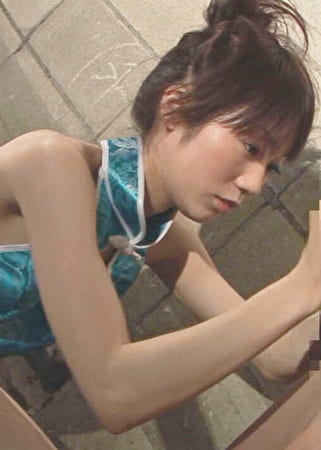 チャイナ服で男を翻弄する妖艶な極上美人！固くなった肉棒をフェラ抜きしたら高速騎乗位で精液を搾りとる！