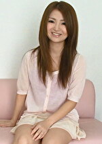 【素人】ハニカム笑顔がたまらない！エッチをしたい欲求を止められないS級素人娘とガチSEX！大量の顔面シャワー！