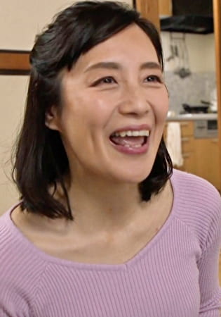 未亡人で美しい義母の色香に狂った娘婿！欲求不満の熟れた躰を持て余す禁断の情事！