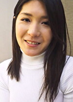 1年ぶりの男のモノを「嬉しい！」と頬張る欲求不満奥様の潮吹きSEX！