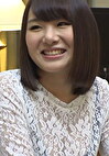 男の先端をペロッ！上目遣いで魅了する若妻のハニカミエロス！