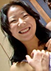 「ちょっと興味あるかも･･･」黒人にナンパされた熟女さんはデカマラに興味津々！？想像以上の巨根を膣奥まで突っ込まれ狂ったようにイキまくる昇天SEX！