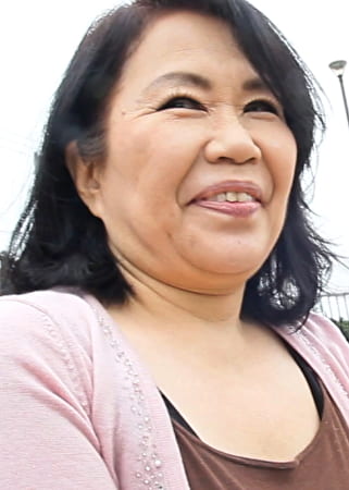 ぽっちゃりおばちゃん、エッチがしたくてAV出演！？この歳になるとSEXは若さを保つ必需品！？巨乳をゆらして濃厚セックス！