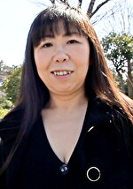Fカップの超ロングヘアーの独り身熟女が寂しさに耐えかねて嵌め撮りAVデビュー！久々のSEXに全集中の中出しSEX！