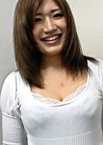 街行く巨乳若妻をアンケート調査とナンパして部屋に誘い、謝礼目当てにオッパイを露出させてパフパフやっちゃう好きモノ奥さんと3P中出しSEX！