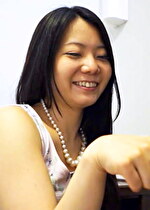 巨根に異常な愛情を持っている奥様登場。頼めば何でもさせてくれるつぶらな瞳の尻軽でノリ良しな男の言いなりの人妻さん！｜HD（ハイビジョン）