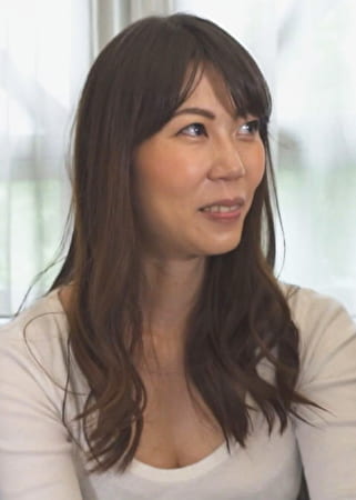 ソフトSMに興味が有る専業主婦を娘の前でSMプレイ！娘に見られてイキまくる44歳母！