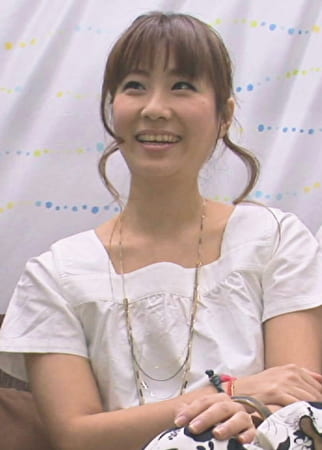 母娘並べてボディチェック！燃え上がったお母さんお借りします！