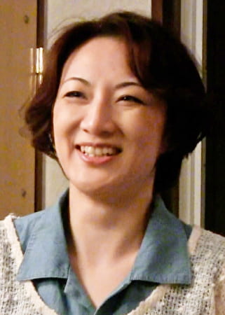 上品な顔立ちで真面目に過ごしてきた熟女が人生初のカメラの前での大股開き！濡れた股間を他人棒で激ピスされて本能丸出し淫乱イキ！