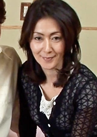 更なる興奮と快楽を求めて熟年夫婦がAV出演！愛情満点の濃厚セックス！