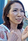 仕事帰りの素敵な奥様を短い時間で高収入！と甘い言葉でナンパ！過激なAVを見せたら興味津々、むっつりスケベの奥様に中出し！
