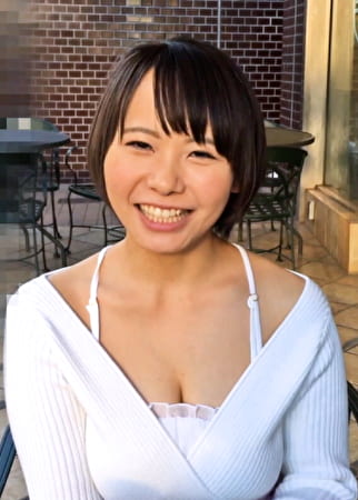 彼氏持ちのショートヘアーの巨乳娘と個撮テイでホテルにイン！本能に直球ちゃんとドエロ嵌め撮りFUCK！