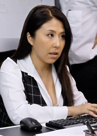 社長とふたりきりの残業！甘い言葉にその気になる熟れたカラダの熟女の濃厚セックス！