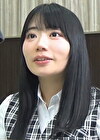 カウンターの下でアソコをまさぐる男のテクに抗えない黒髪ロングの受付嬢の漏れる吐息！